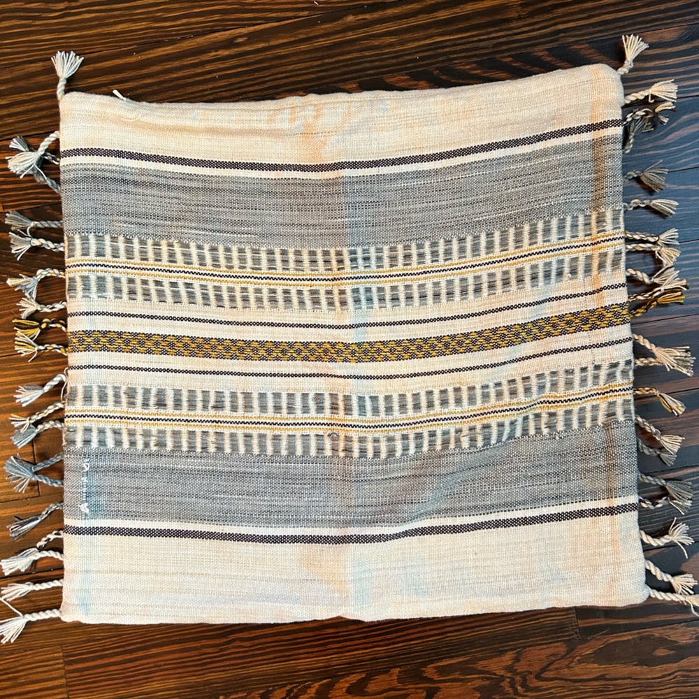 NWOT Anthropologie Carey Pillow Case - Picture 3 of 6